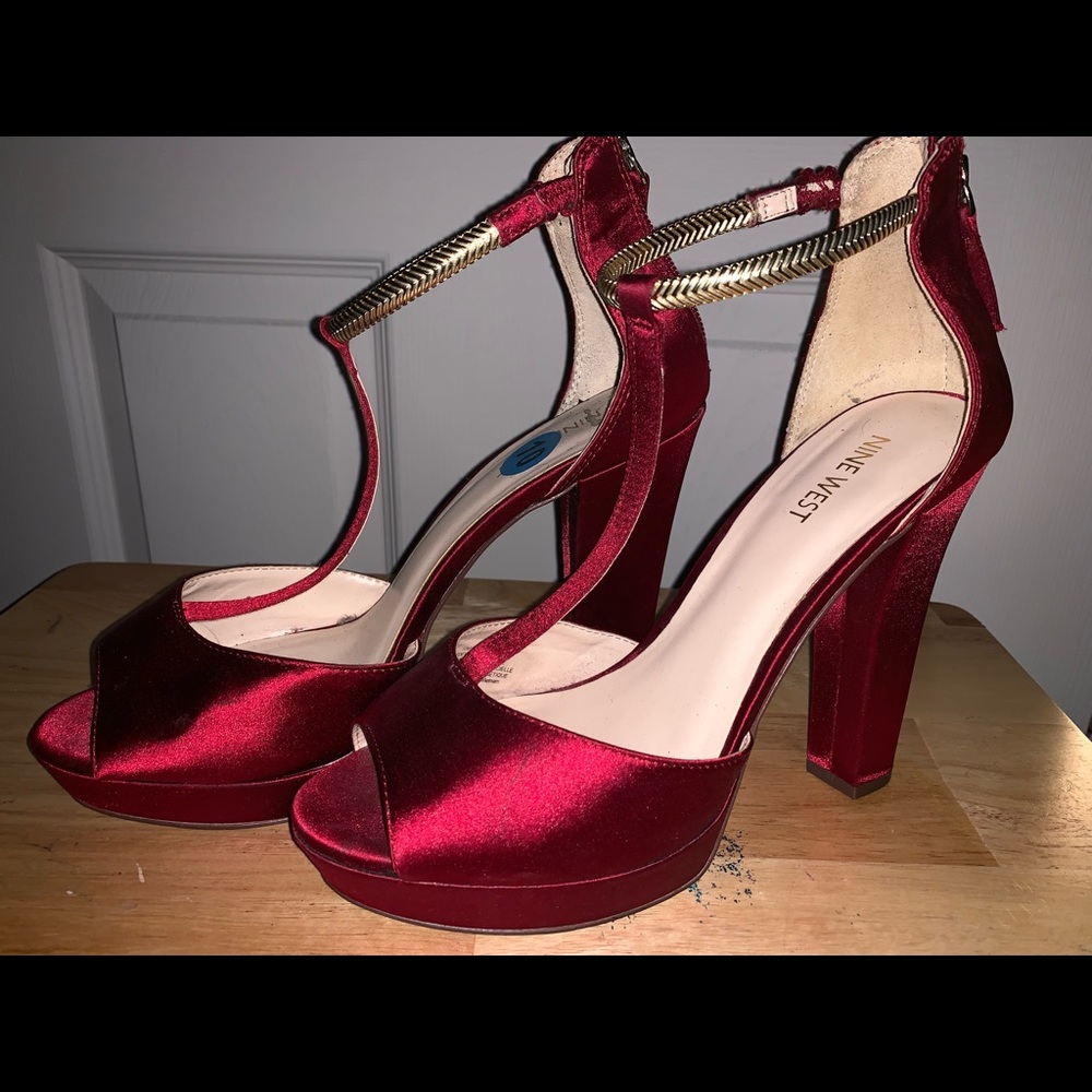Red High Heels 👠